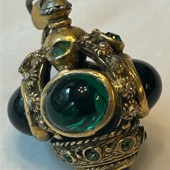 Vintage Gold and Green Pendant - Picture 5 of 14